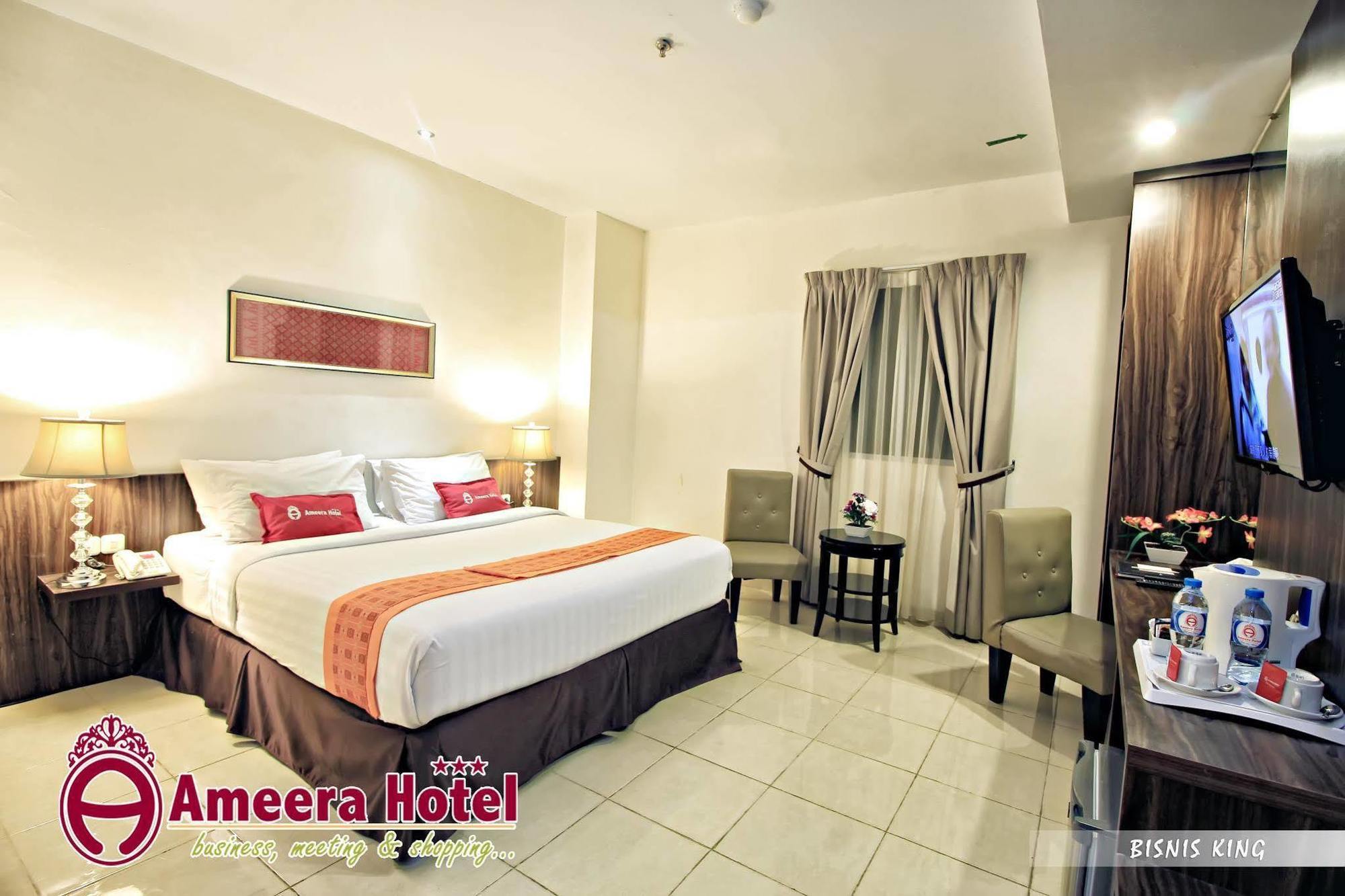 Ameera Hotel Pekanbaru Exterior photo